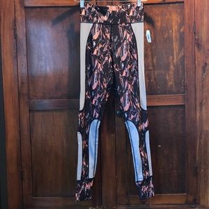 BRAND NEW ADORME LEGGINGS